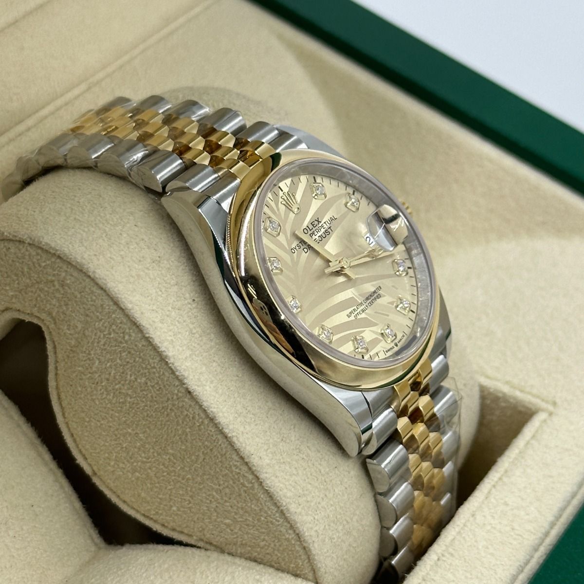 Rolex Datejust 36mm 126203 Golden Fluted Dial Domed Bezel Oyster Bracelet - Image 4