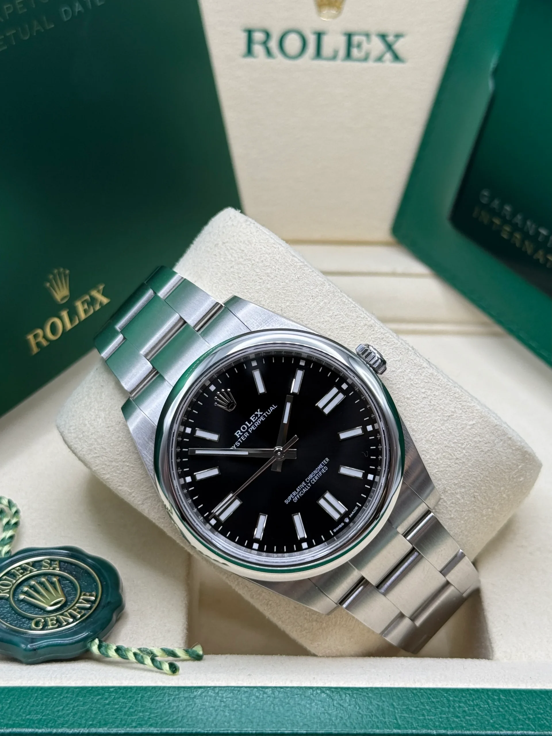 Rolex Oyster-Perpetual 41mm 124300-0002 Stainless Steel Black Index Dial Watch - Image 5
