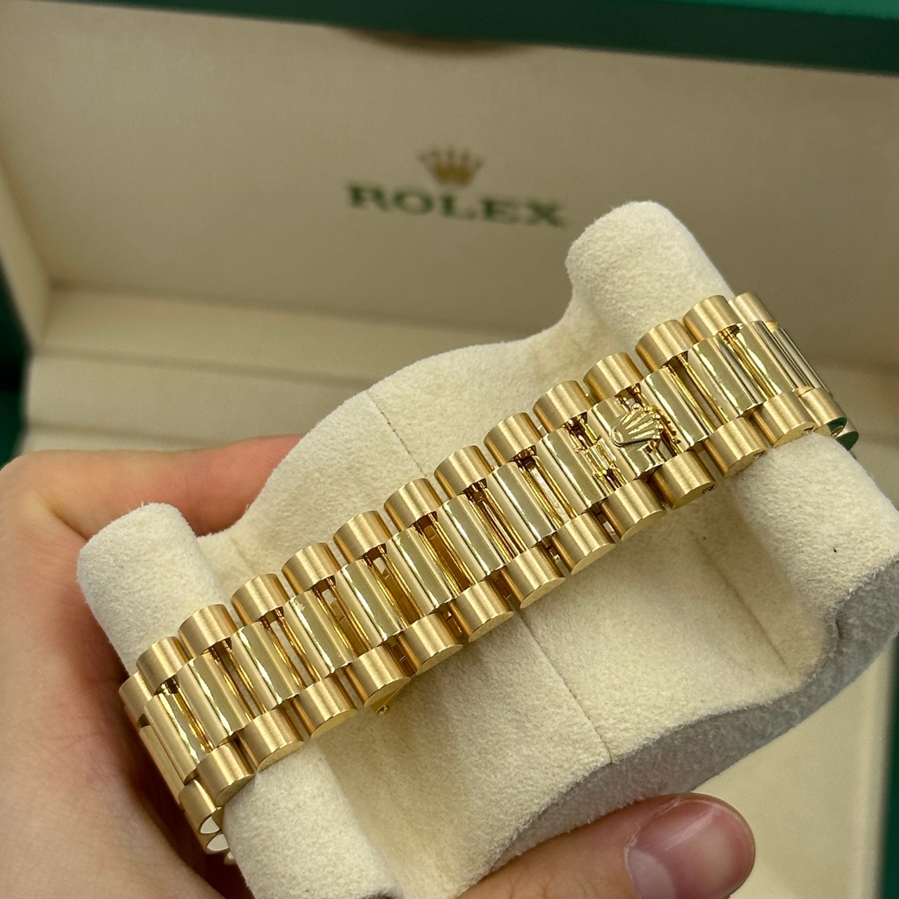 Rolex Day-Date "President" 40mm Yellow Gold Green Roman Dial Diamond Bezel - 228348rbr - Image 9