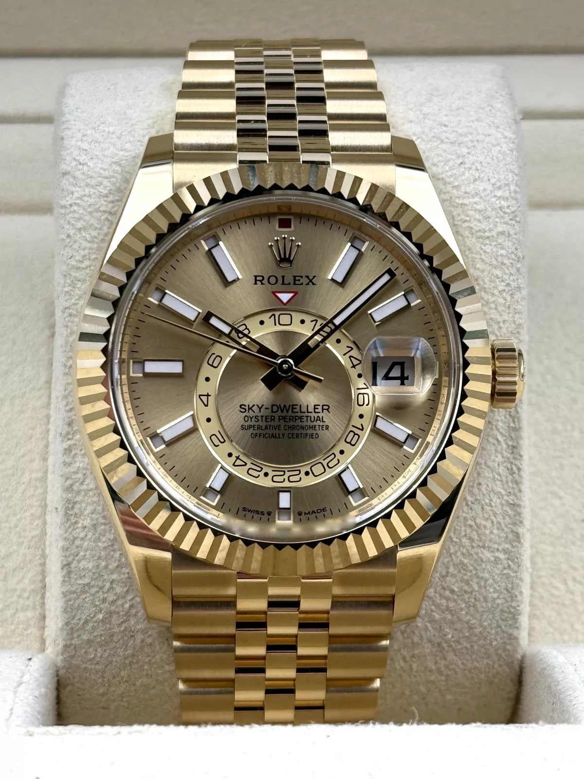 Rolex Sky-Dweller 42mm 336938-0004 Yellow Gold Champagne Dial Jubilee - Image 2