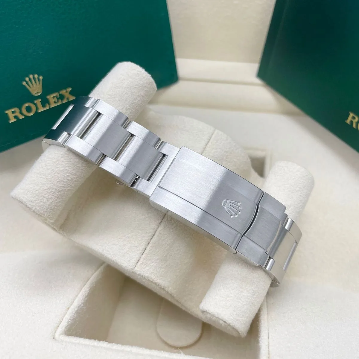 Rolex Oyster Perpetual 36mm 126000-0006 Tiffany Blue Turquoise Dial - Image 6