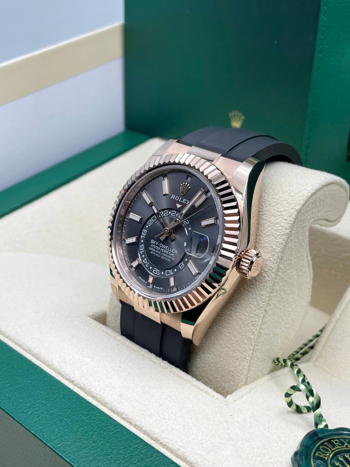 Rolex Sky-Dweller 42mm Rose Gold Slate Dial Oysterflex - 336235 - Image 4