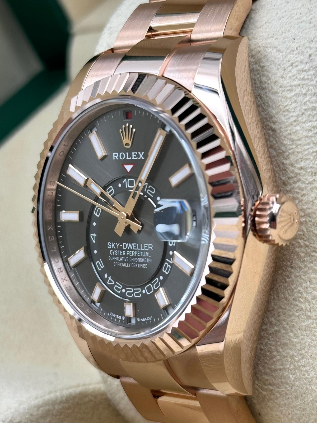 Rolex Sky-Dweller 42mm 336935-0004 Rose Gold Rhodium Dial Oyster - Image 4