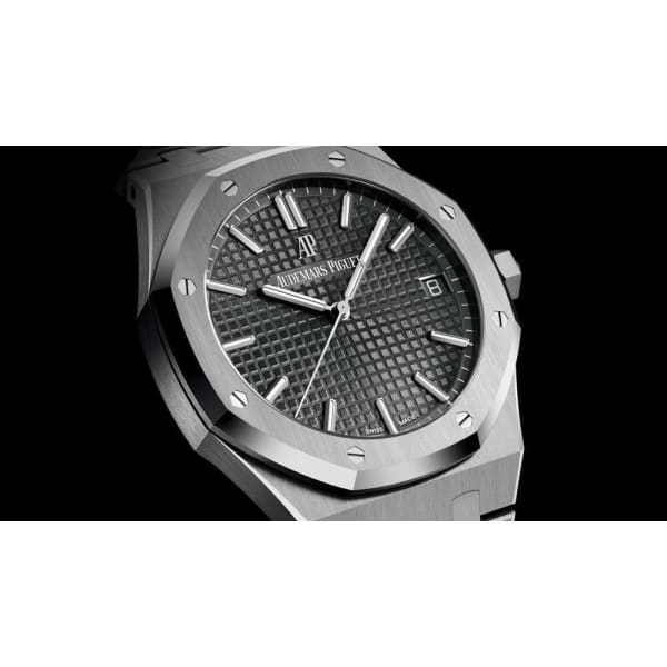 Audemars Piguet Royal Oak Selfwinding Ref. # 15500ST.OO.1220ST.02 - Image 4