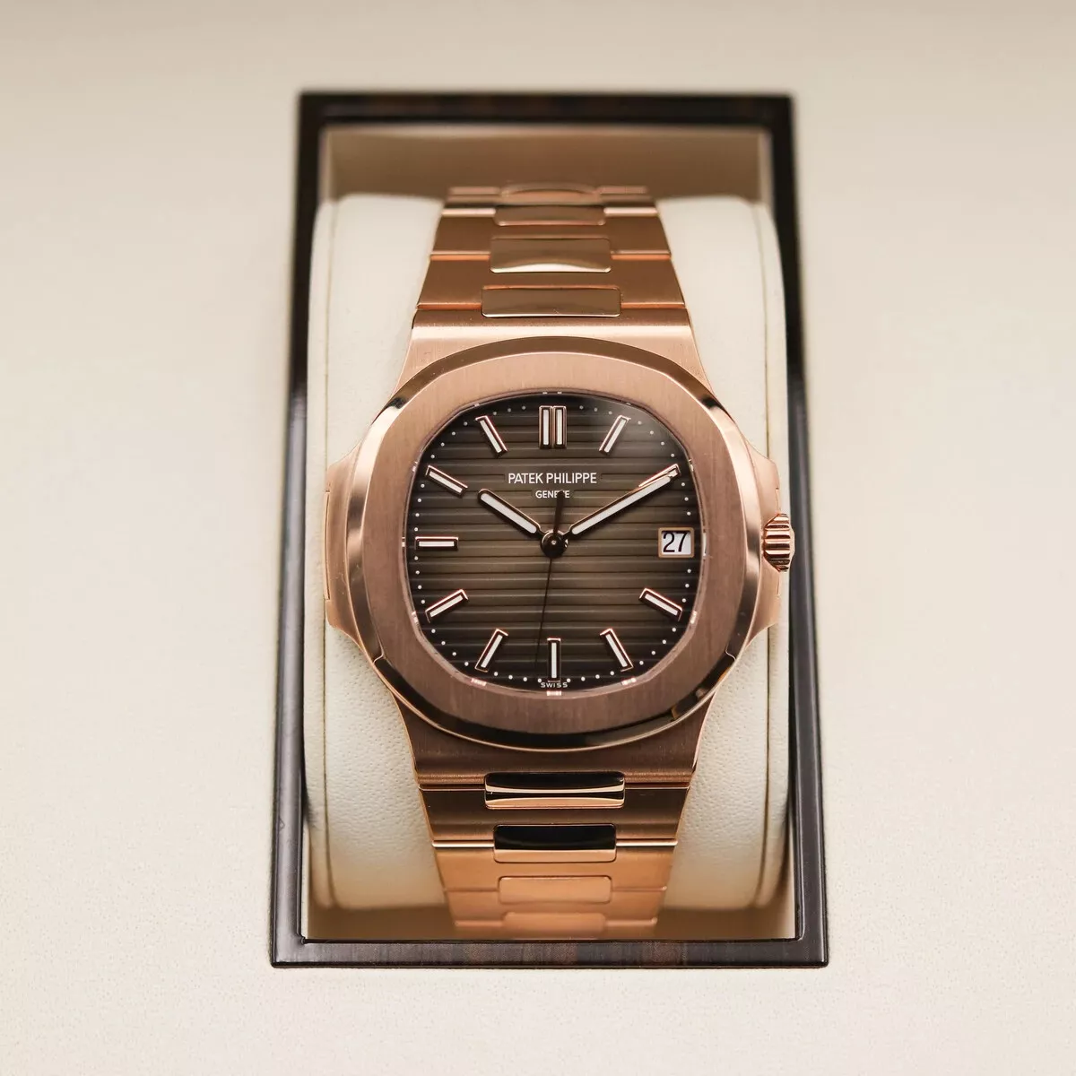 Patek Philippe Nautilus Rose Gold 5711-1R-001 with Light/Dark Brown Gradated dial - Image 2