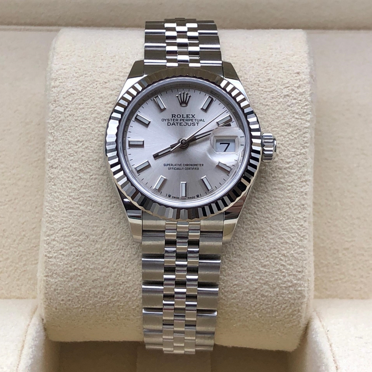Rolex Lady-Datejust 28mm 279174 Silver Dial Oyster Bracelet - Image 3