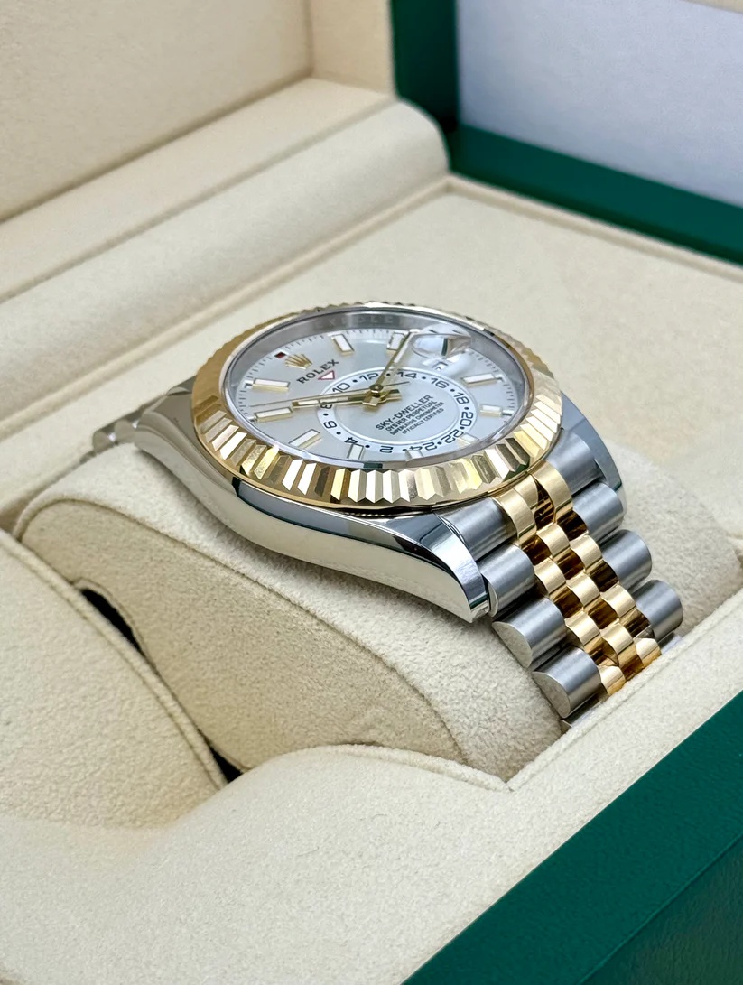 Rolex Sky-Dweller 42mm 336933-0006 Two-Tone Yellow Gold White Dial Oyster - Image 4