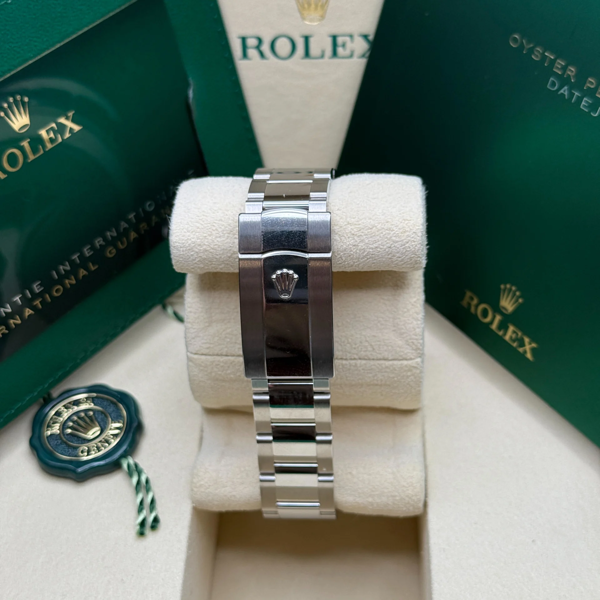 Rolex Datejust 36mm 126284 Mother-of-Pearl Dial Oyster Bracelet - Image 7