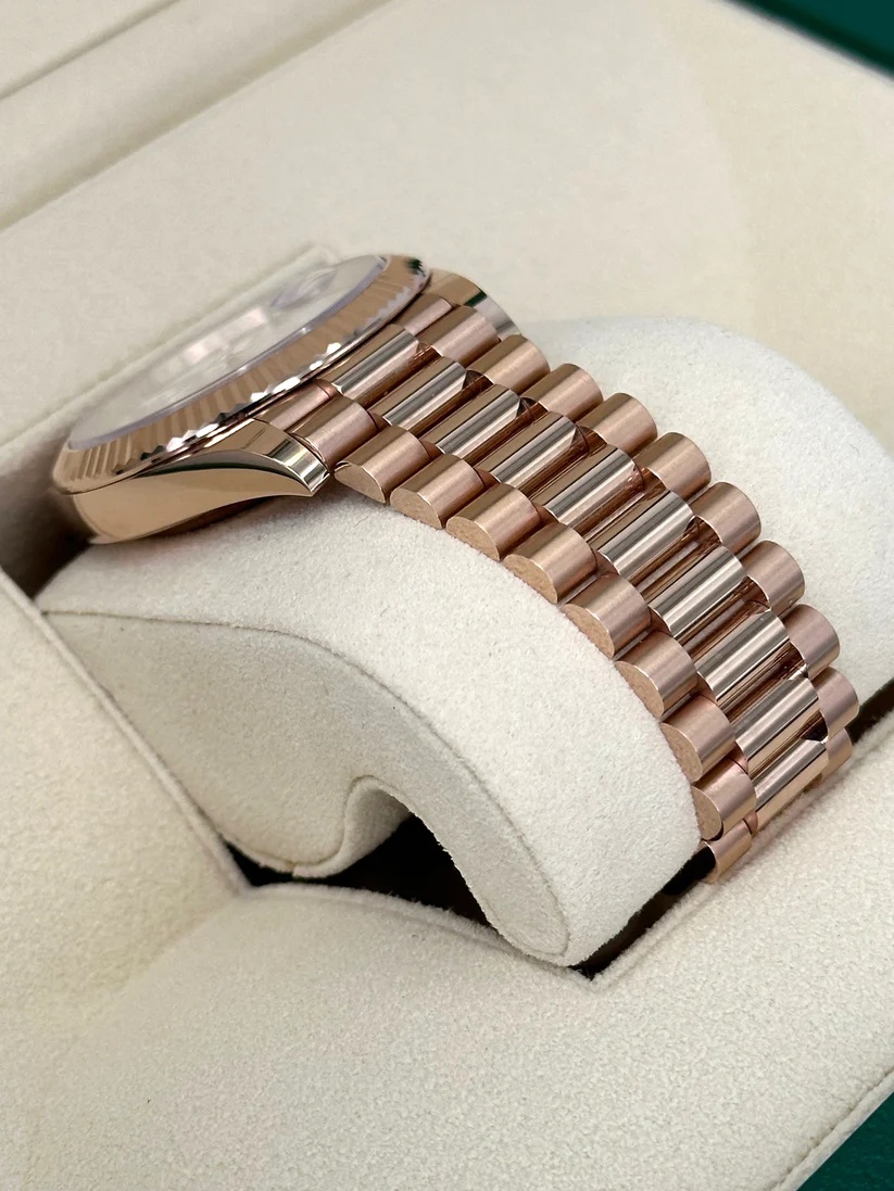Rolex Day-Date "President" 40mm Everose Gold White Roman Dial - 228235 - Image 5