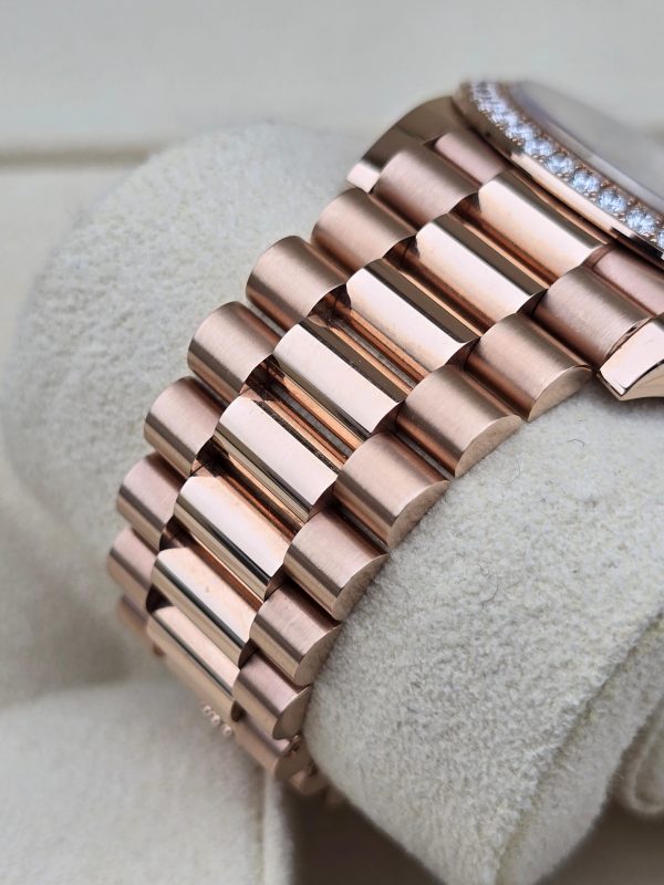 Rolex  Day-Date 40mm Eisenkiesel / Diamonds Dial 228345rbr-0016