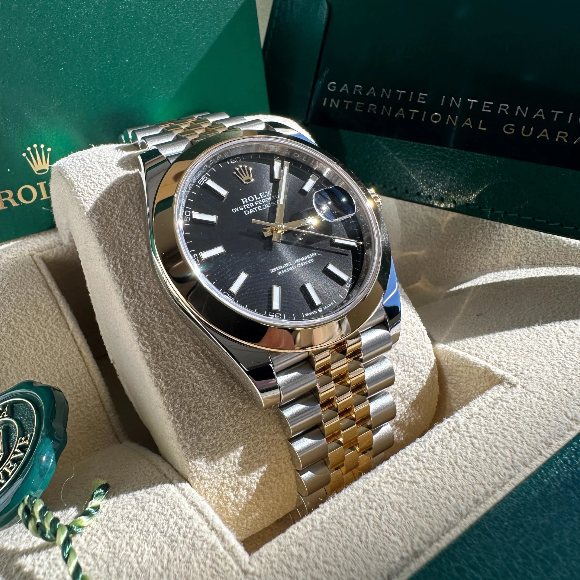 Rolex Datejust 41mm 126303 Black Index Jubilee 41mm Steel and Yellow Gold Mens Watch - Image 4