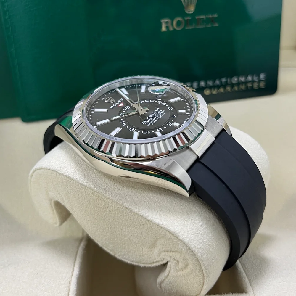 Rolex Sky-Dweller 42mm White Gold Black Dial Oysterflex - 336239 - Image 4