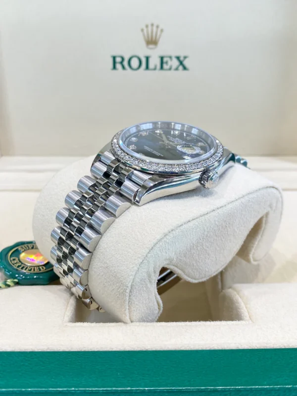 Rolex  Datejust 36mm 126284 Bright Blue Dial Jubilee Bracelet
