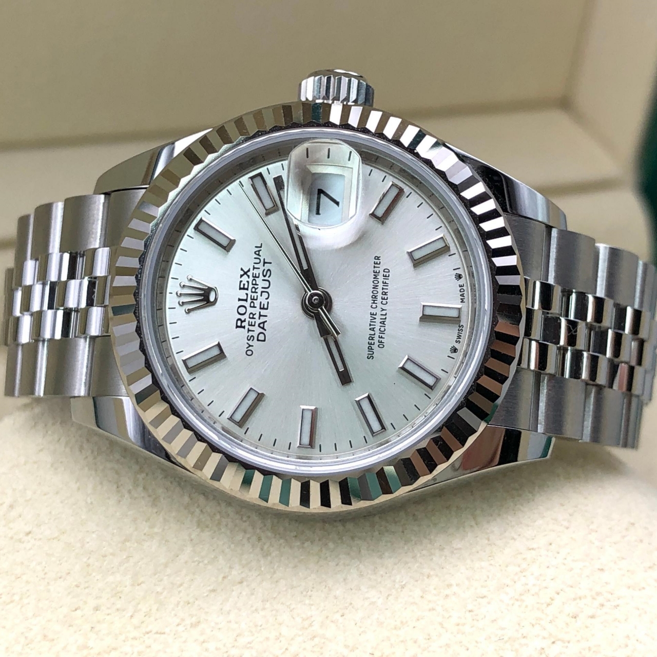 Rolex Lady-Datejust 28mm 279174 Silver Dial Oyster Bracelet - Image 6