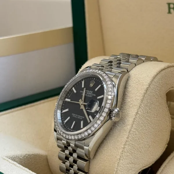 Rolex  Datejust 36mm 126284 Blue Dial Jubilee Bracelet