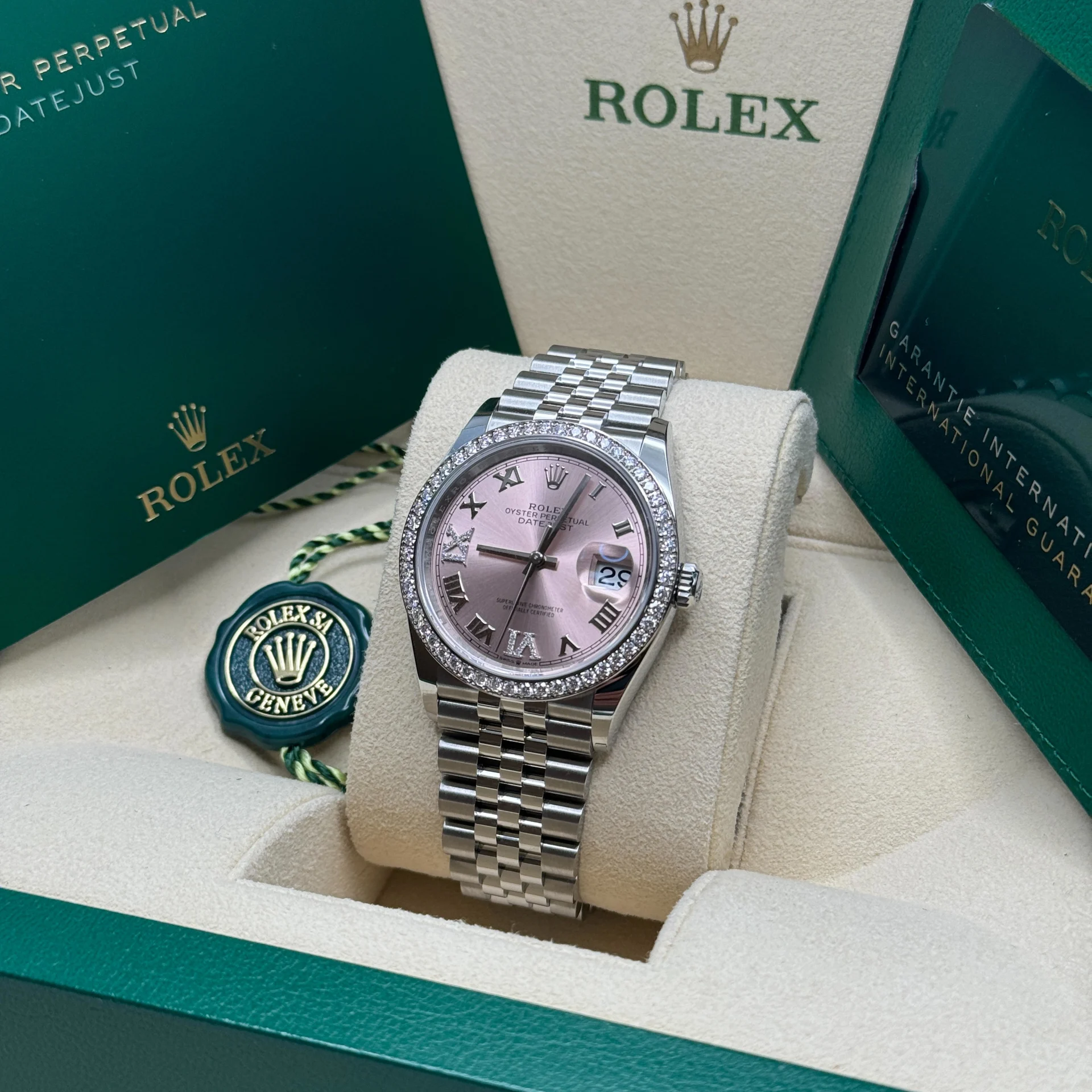 Rolex Datejust 36mm 126284 Pink Dial Jubilee Bracelet - Image 5