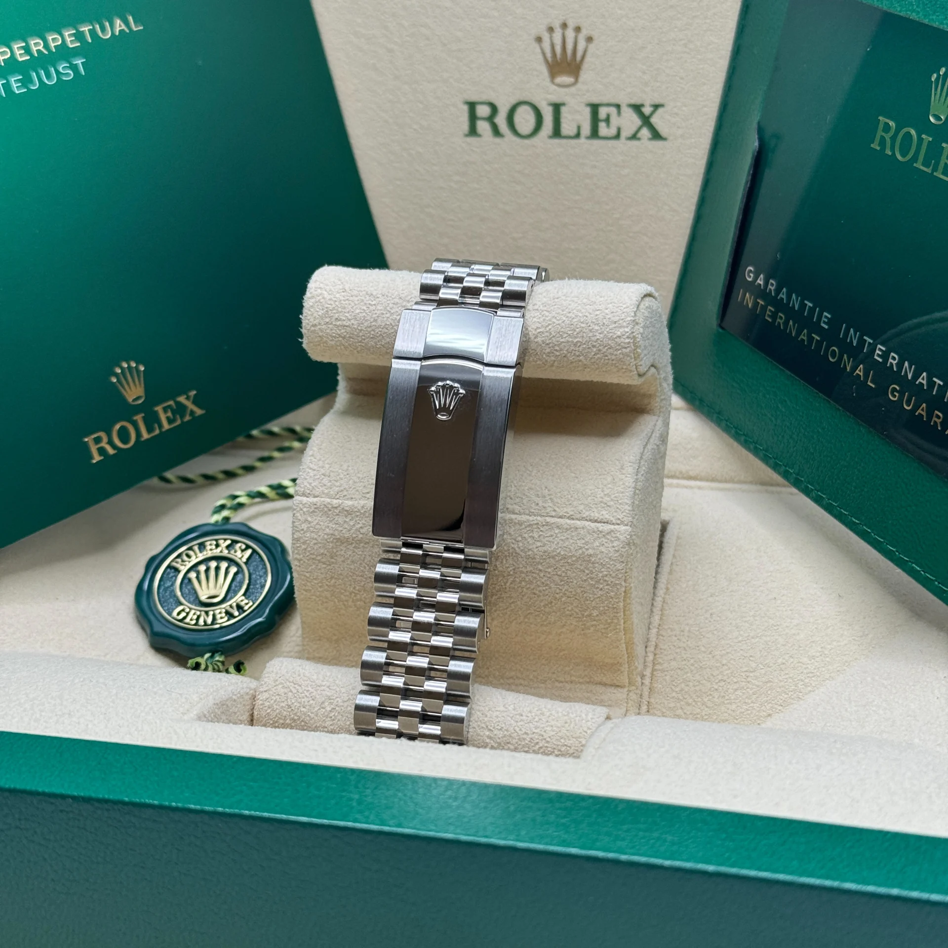 Rolex Datejust 36mm 126284 Pink Dial Jubilee Bracelet - Image 6