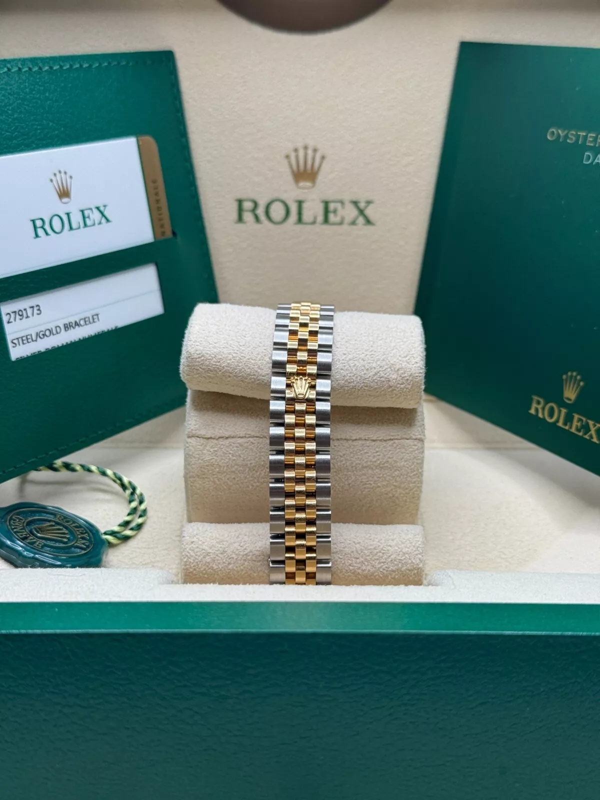 Rolex Lady-Datejust 28mm 279173 Silver Roman Dial Oyster Bracelet - Image 6