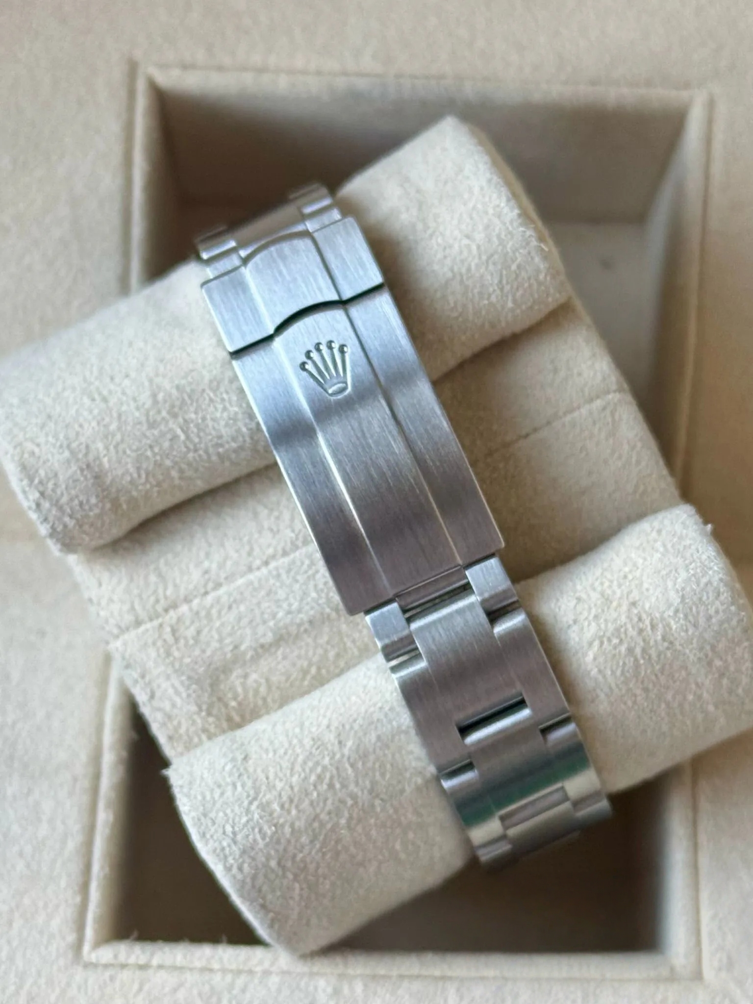 Rolex Oyster Perpetual 28mm 276200-0010 Black Dial Oyster Bracelet Watch - Image 8