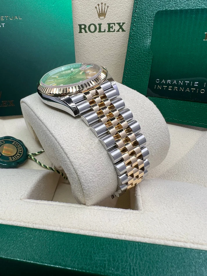 Rolex Datejust 36mm 126233 Champagne Dial Jubilee Bracelet Watch - Image 7
