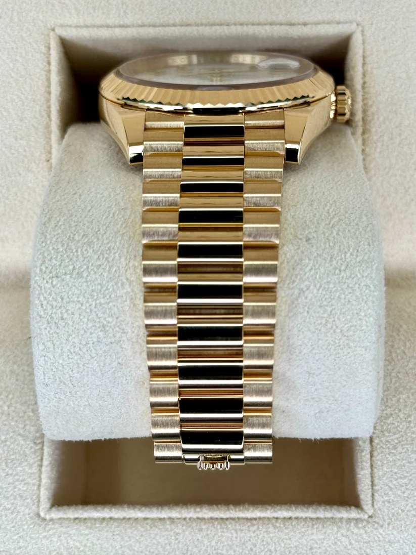 Rolex Day-Date "President" 40mm Yellow Gold White Roman Dial - 228238 - Image 5
