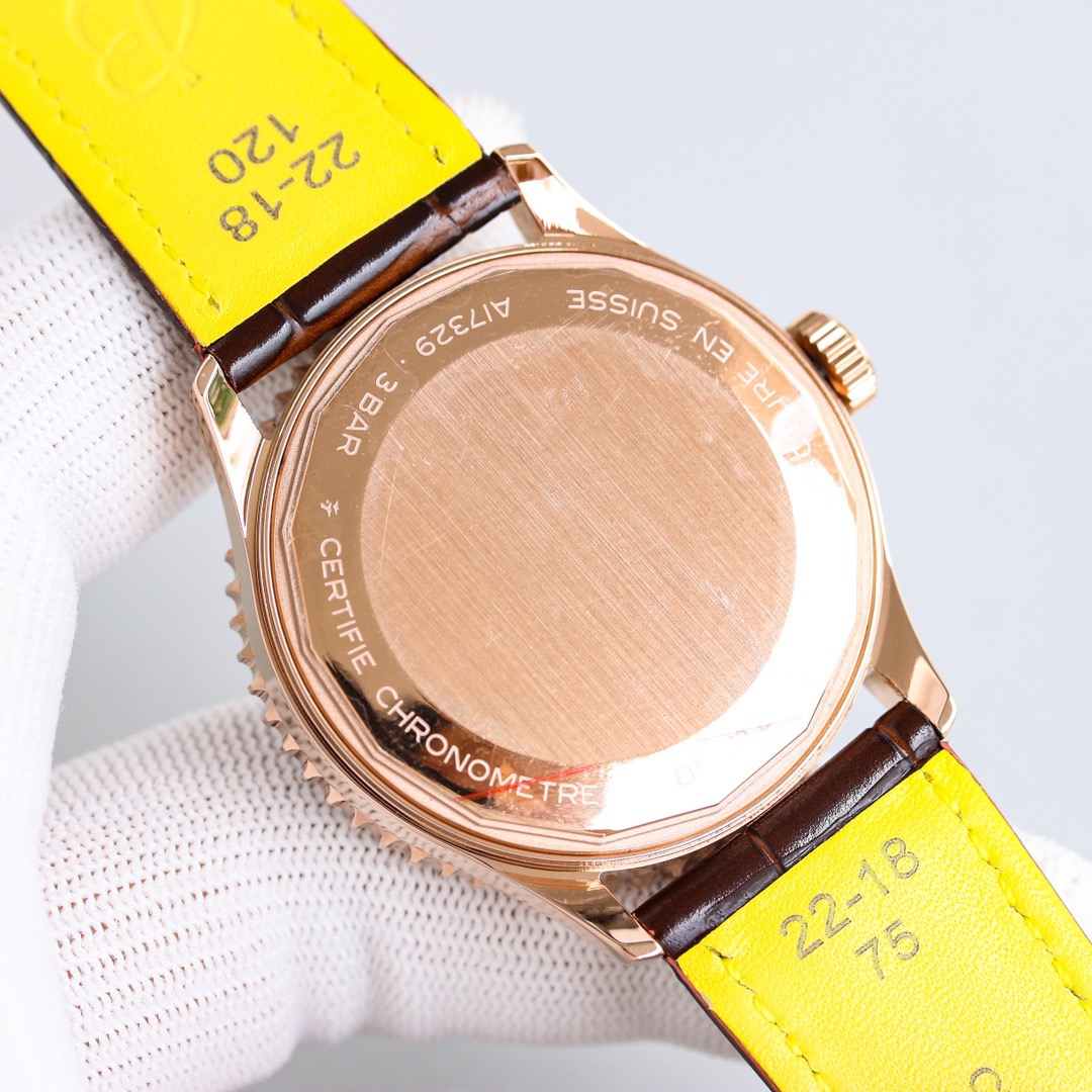 BREITLING Navitimer Automatic GMT 41 - Image 9