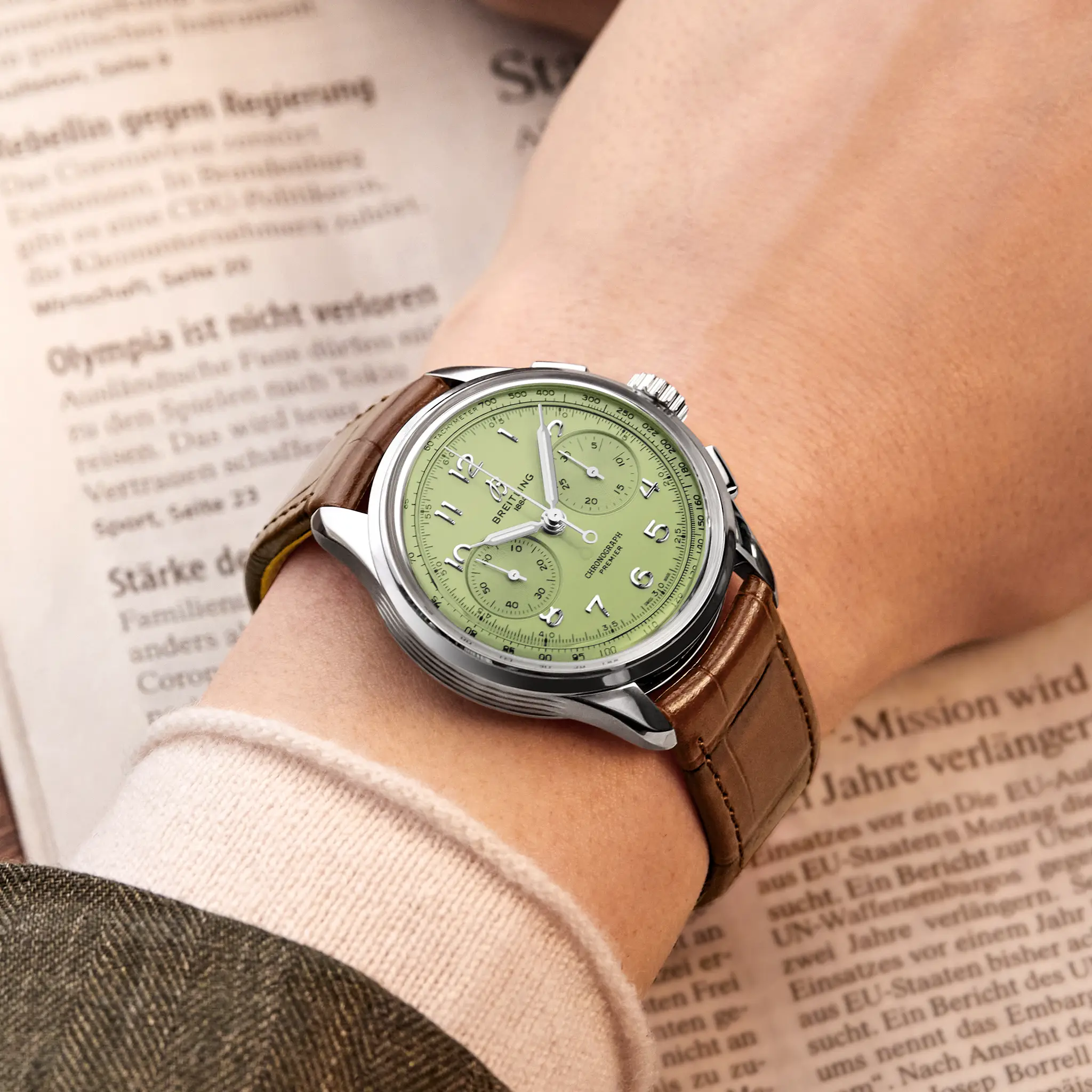 Breitling Premier B09 Chronograph 40mm AB0930D31L1P1 - Image 4