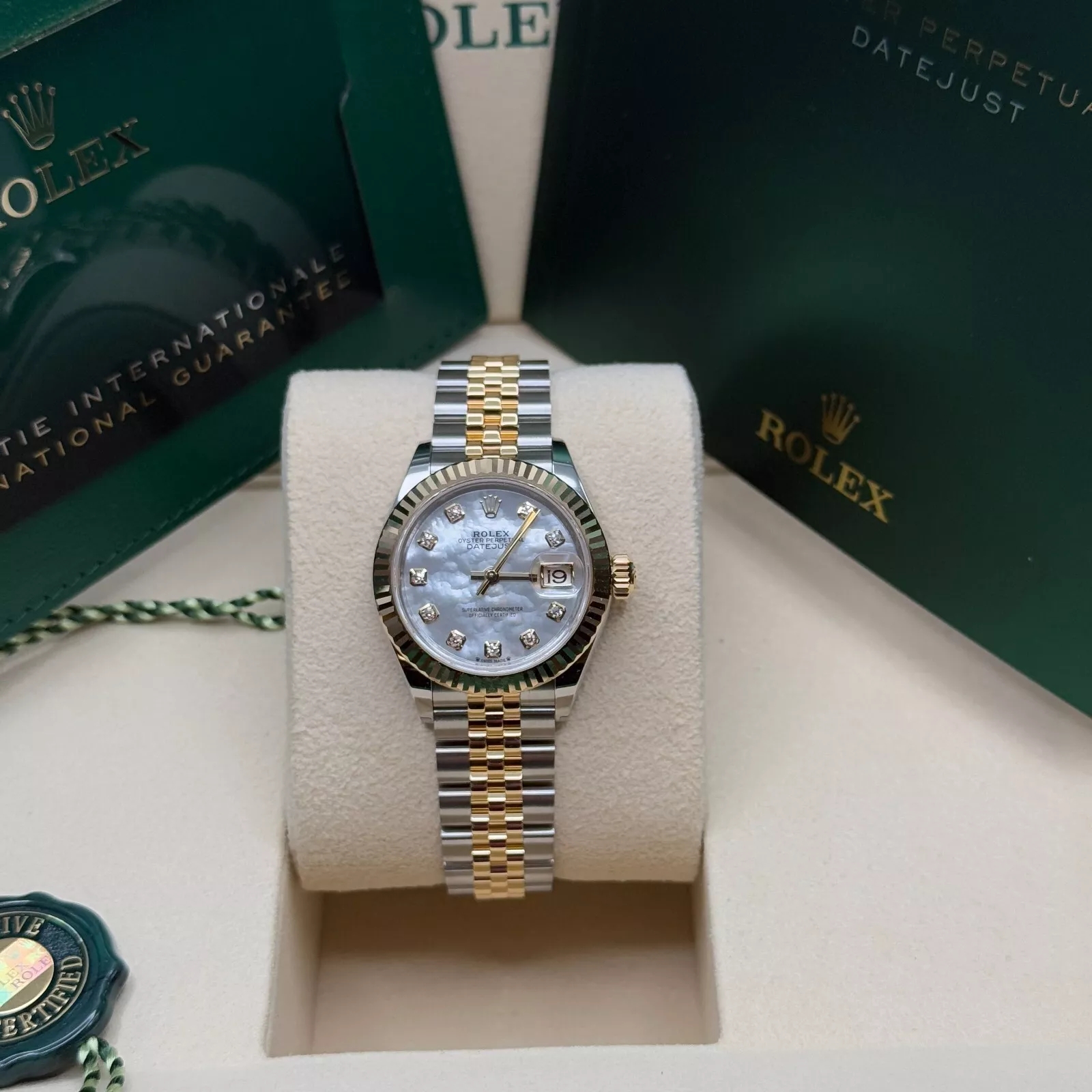 Rolex Lady-Datejust 28mm 279173 Mother of Pearl Diamond Dial Oyster Bracelet - Image 3