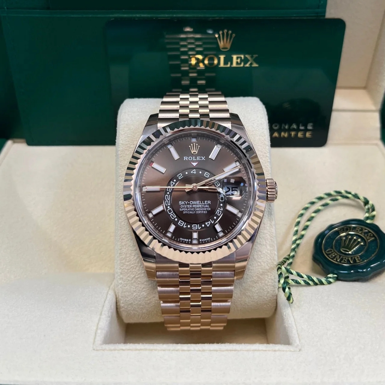 Rolex Sky-Dweller 42mm 336935-0006 Rose Gold Chocolate Dial Jubilee - Image 2