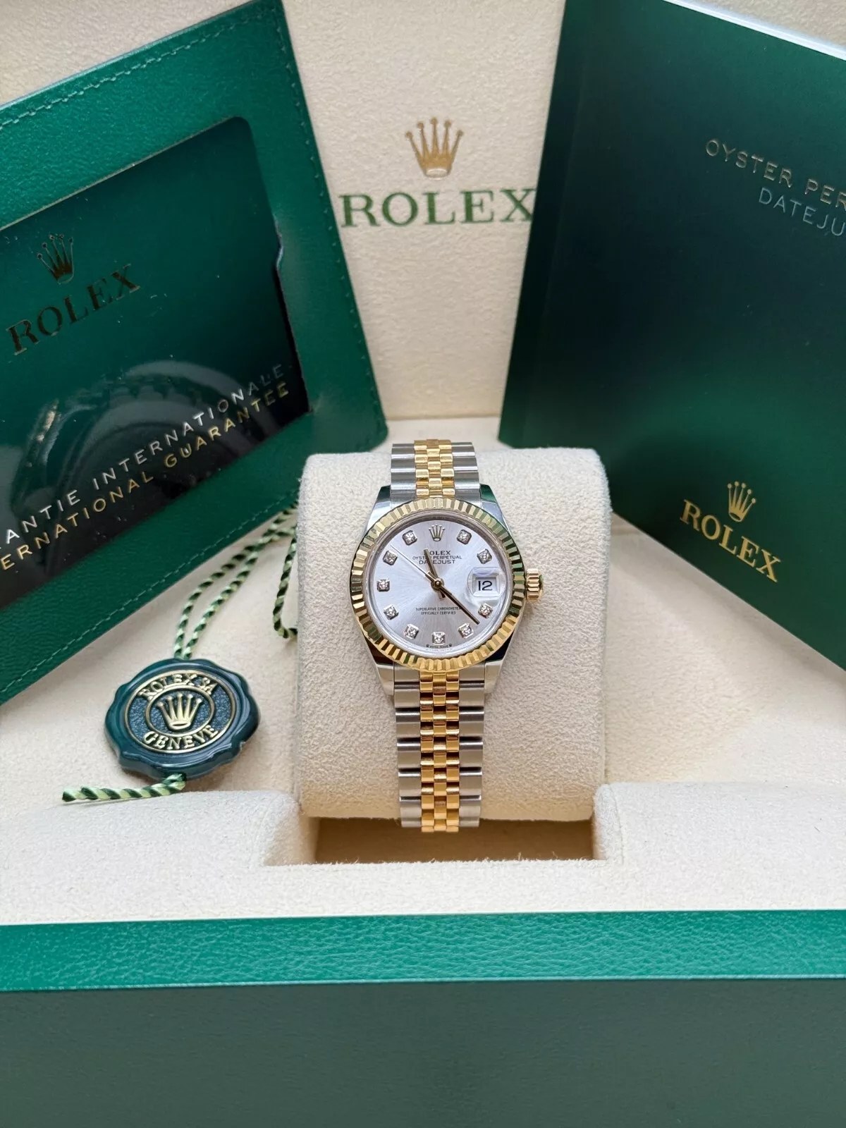 Rolex Lady-Datejust 28mm 279173 Silver Diamond Dial Oyster Bracelet - Image 3