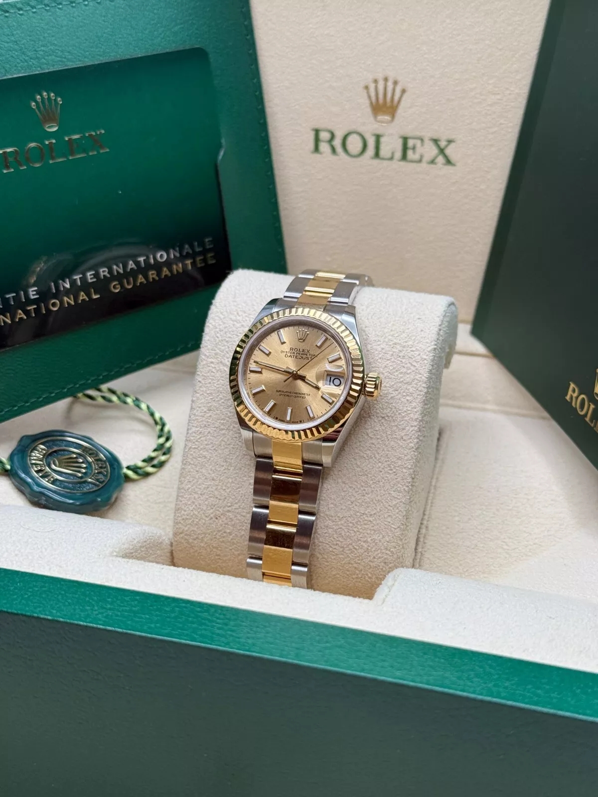 Rolex Lady-Datejust 28mm 279173 Champagne Index Dial Oyster Bracelet - Image 5