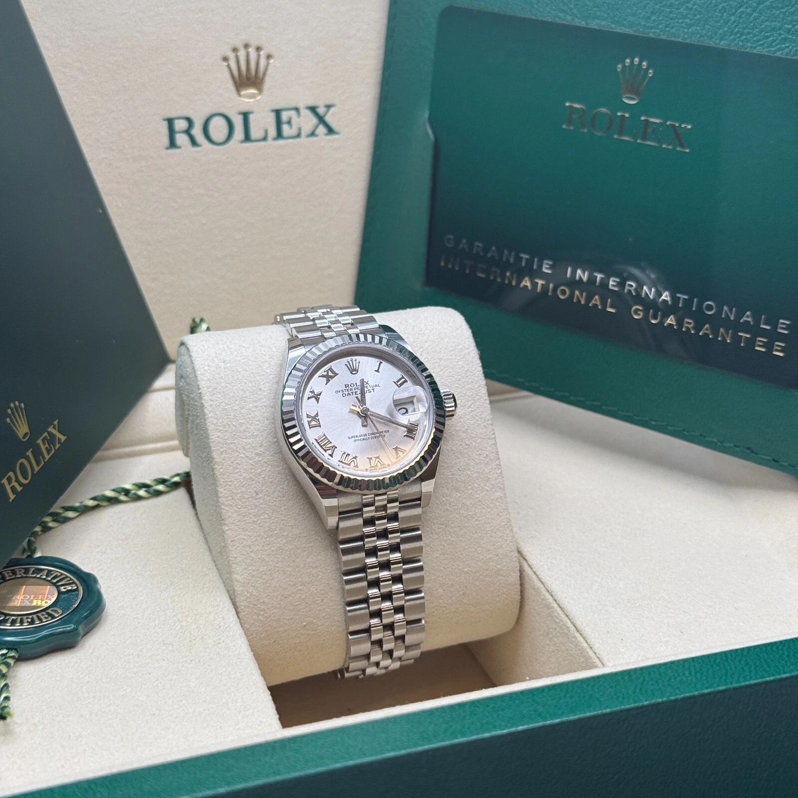 Rolex Lady-Datejust 28mm 279174 Silver Roman Dial Oyster Bracelet - Image 4