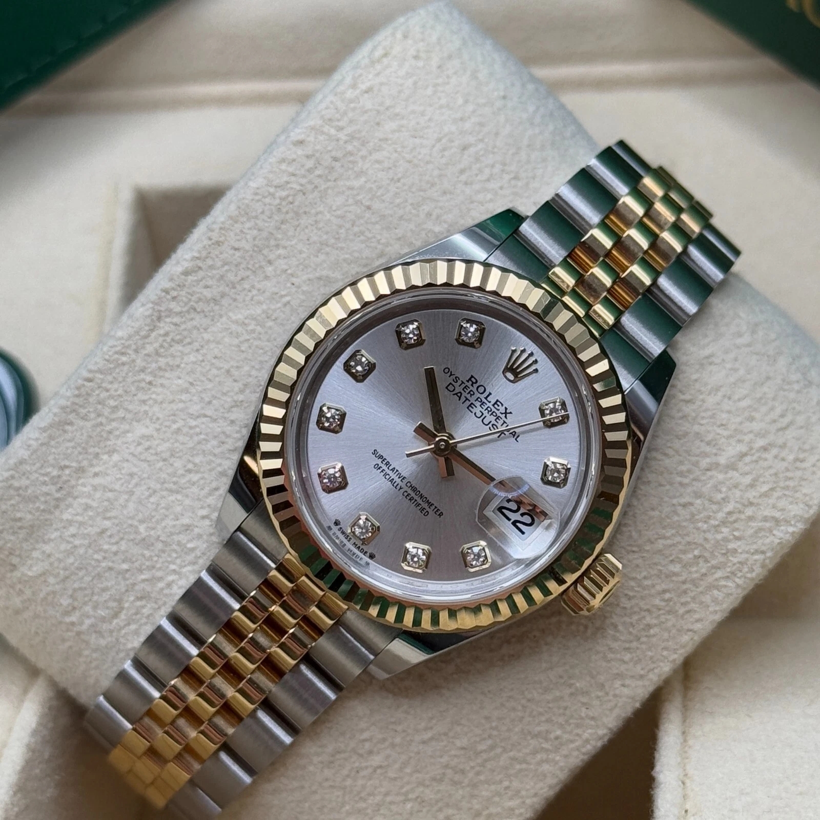 Rolex Lady-Datejust 28mm 279173 Silver Diamond Dial Oyster Bracelet - Image 8