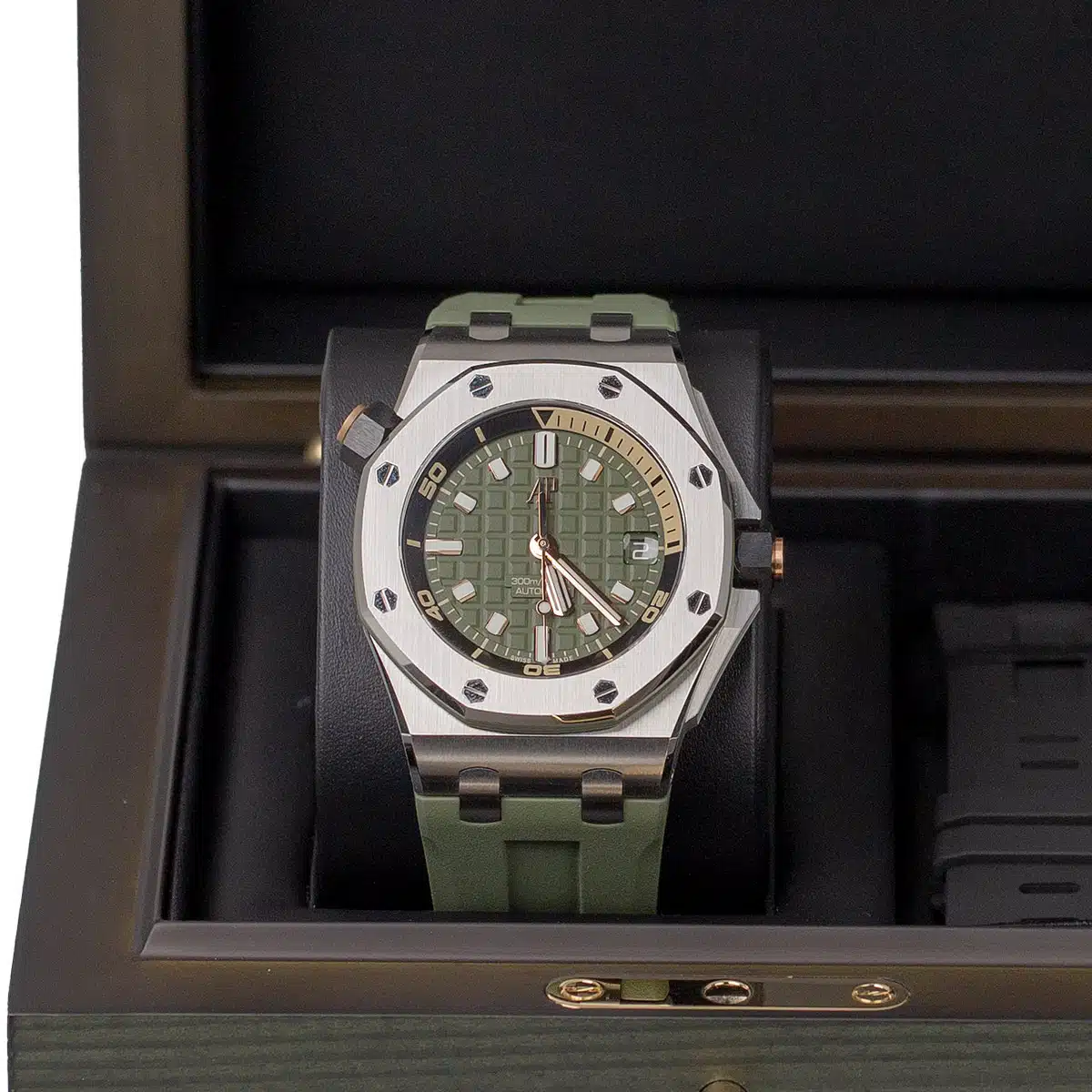 Audemars Piguet Royal Oak Offshore Khaki green 42mm 15720ST.OO.A052CA.01 - Image 2