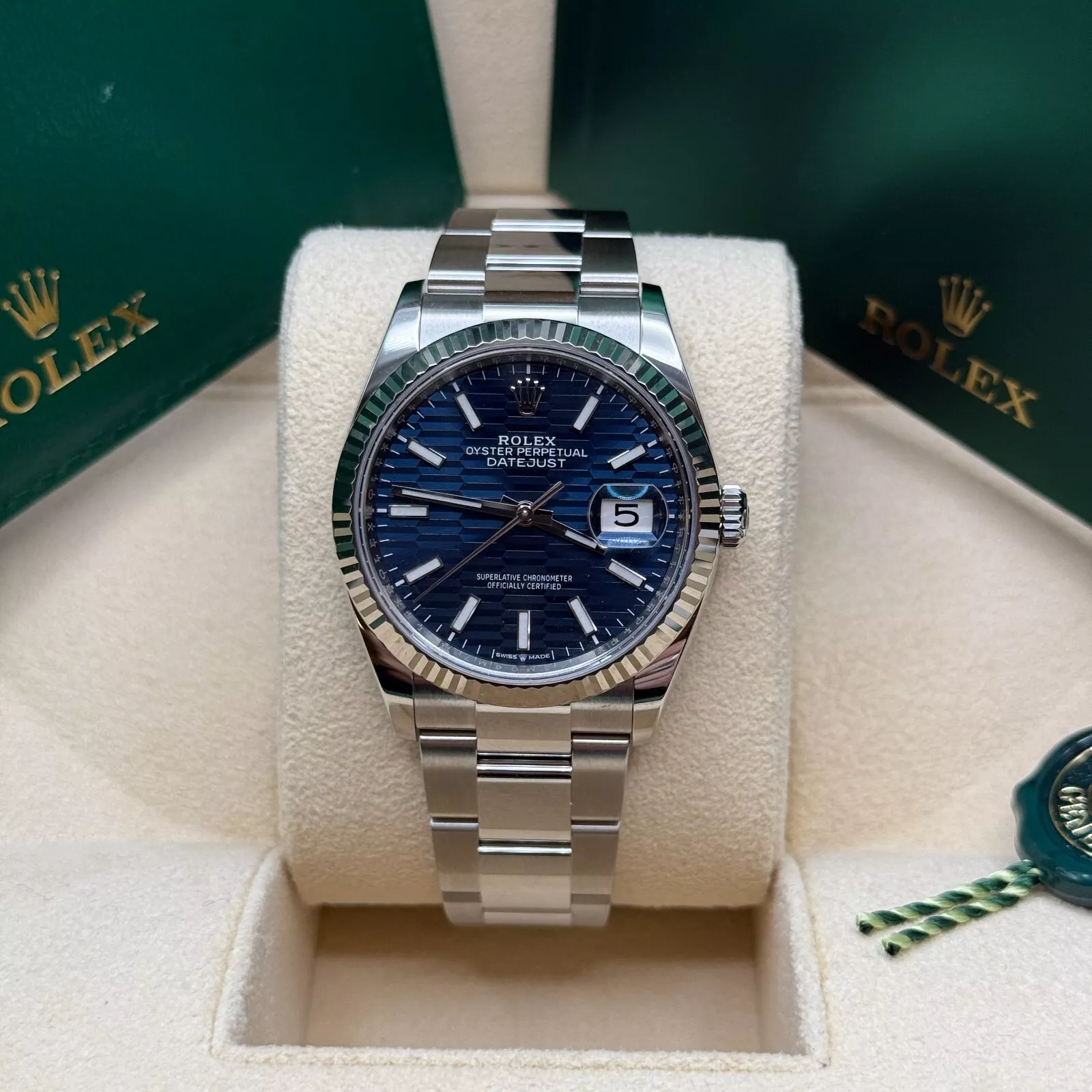 Rolex Datejust 36mm 126234 Blue Fluted Motif Dial Jubilee Bracelet - Image 10