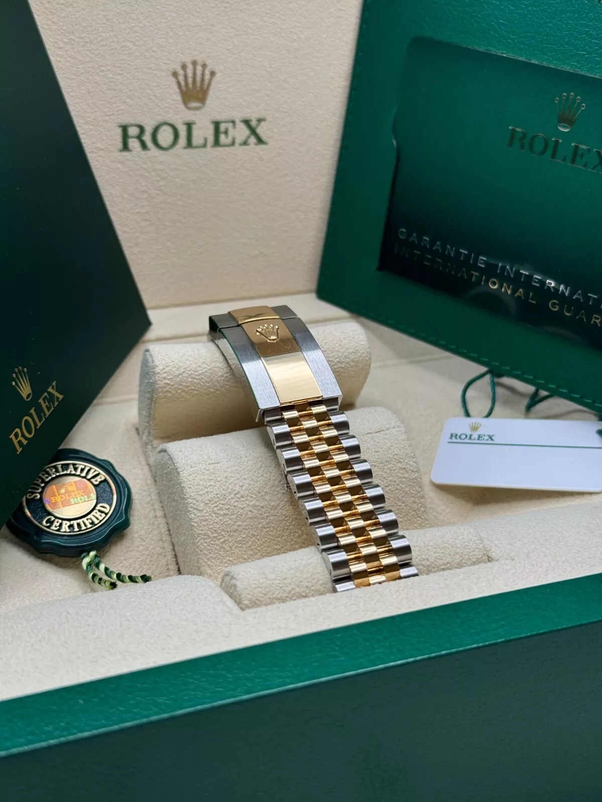 Rolex Datejust 36mm 126233 Champagne Fluted Motif Diamond Dial Jubilee Bracelet - Image 7