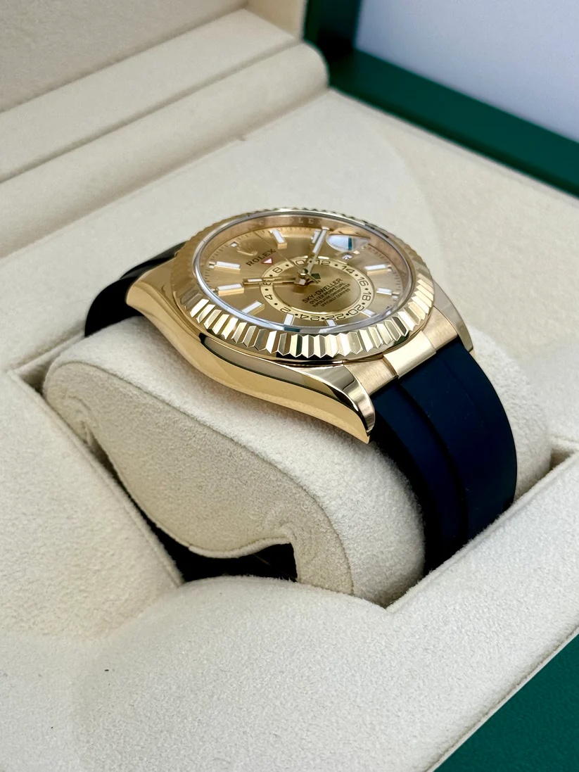 Rolex Sky-Dweller 42mm 336238-0001 Yellow Gold Champagne Dial Oysterflex - Image 4