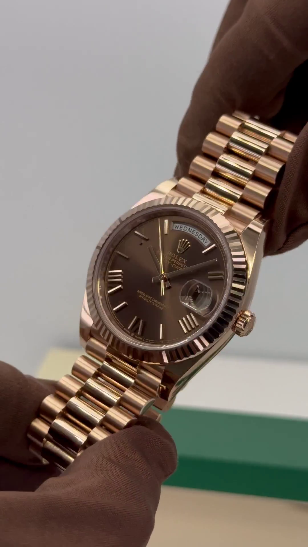 Rolex Day-Date "President" 40mm Everose Gold Chocolate Roman Dial - 228235 - Image 9