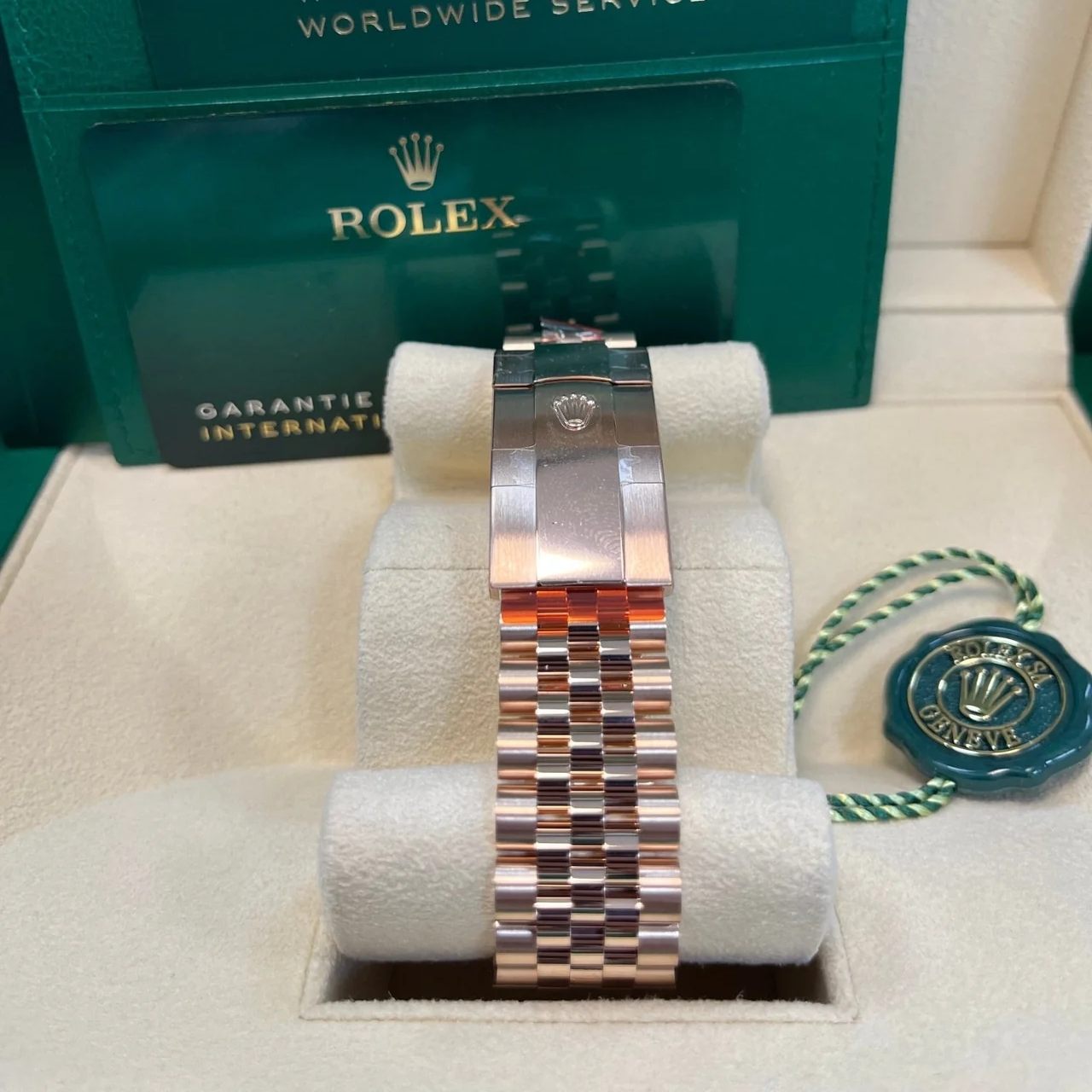 Rolex Sky-Dweller 42mm 336935-0006 Rose Gold Chocolate Dial Jubilee - Image 7