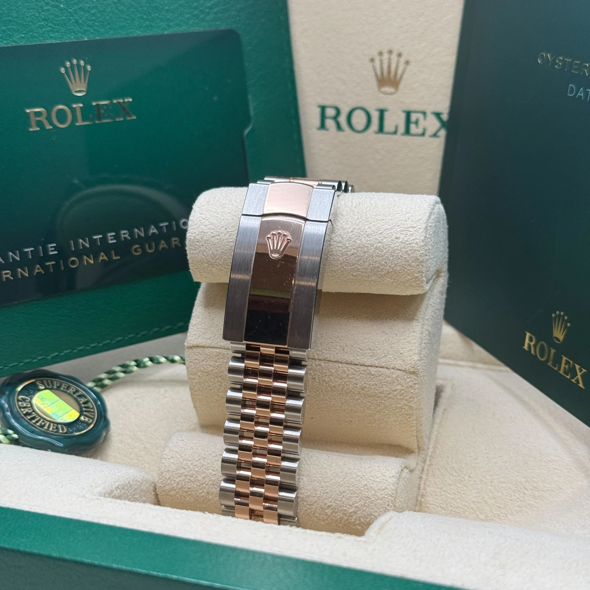 Rolex Datejust 36mm 126231 Silver Fluted Motif Dial Oystersteel and Everose gold Bracelet - Image 7