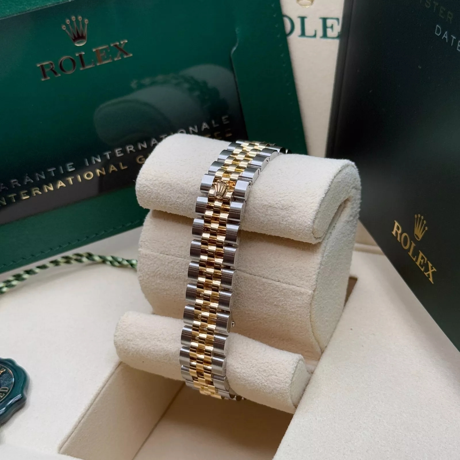 Rolex Lady-Datejust 28mm 279173 Mother of Pearl Diamond Dial Oyster Bracelet - Image 6