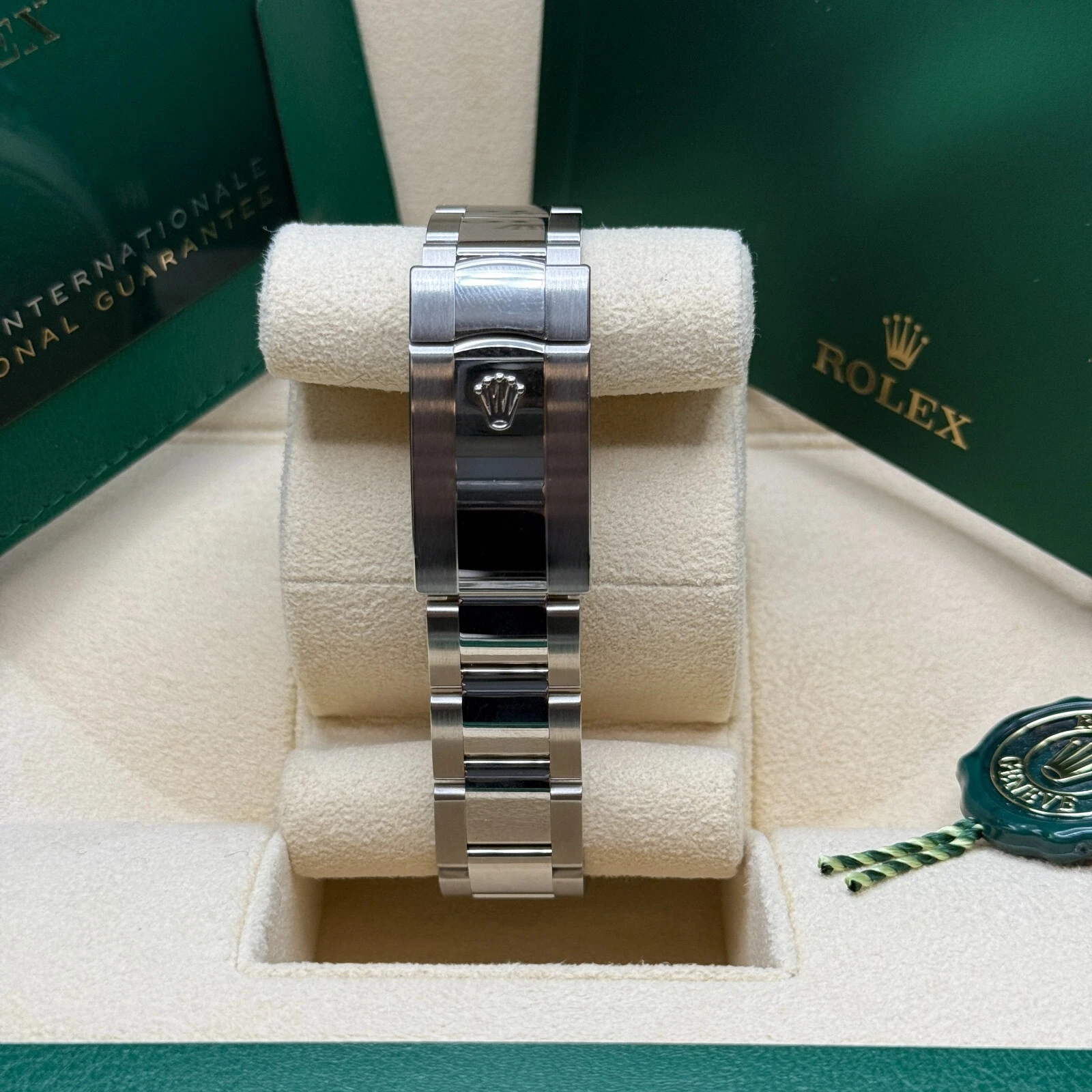 Rolex Datejust 36mm 126234 Blue Fluted Motif Dial Jubilee Bracelet - Image 12