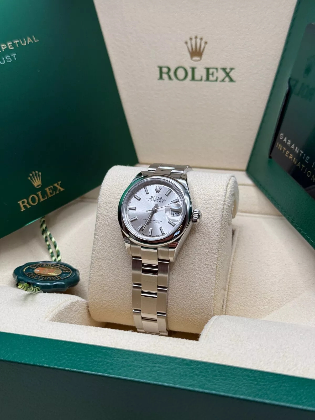 Rolex Lady-Datejust 28mm m279160 Oyster Perpetual Silver Dial Oyster Bracelet - Image 5