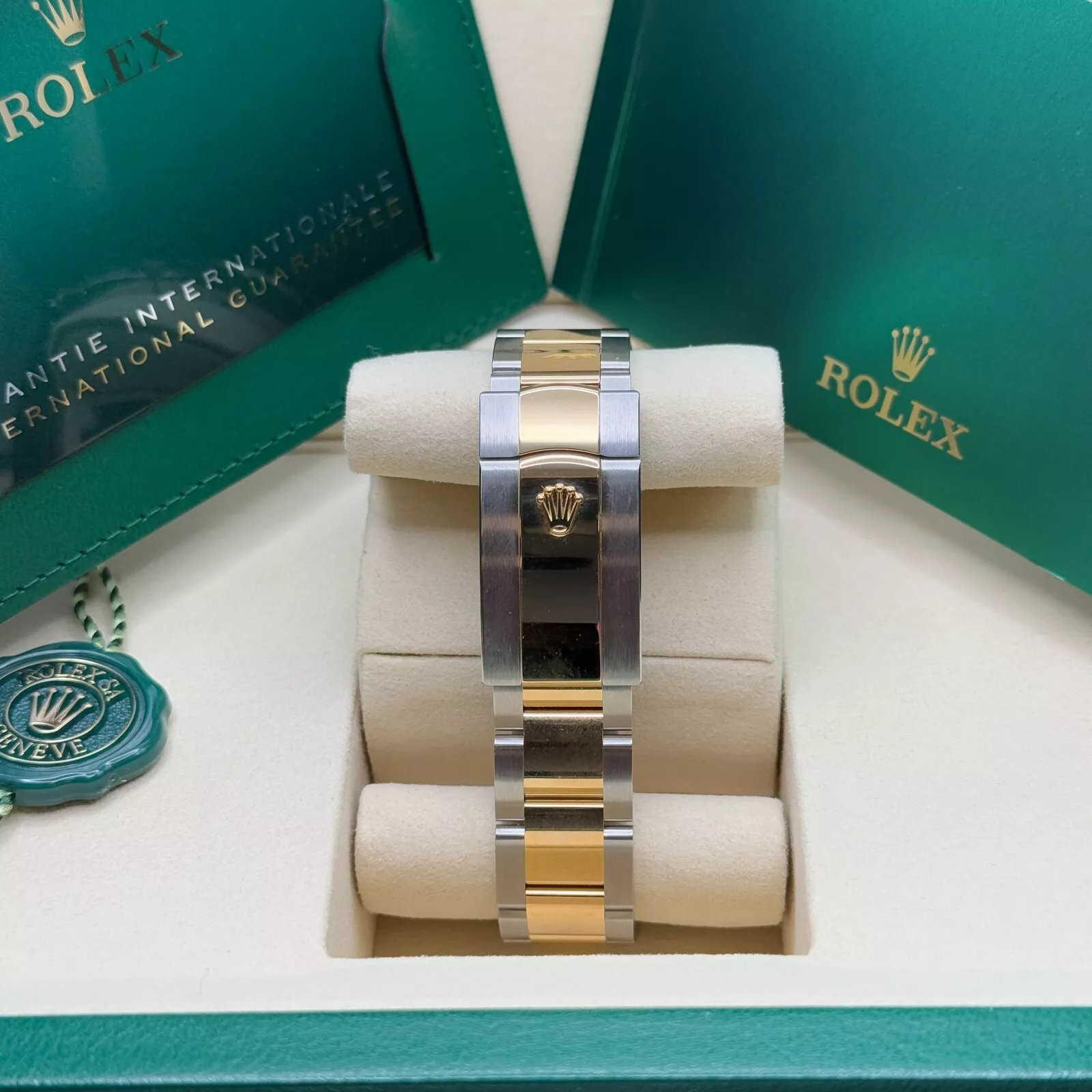 Rolex Datejust 36mm 126233 Olive-green Roman Diamond Dial Two-Tone Jubilee Bracelet - Image 12