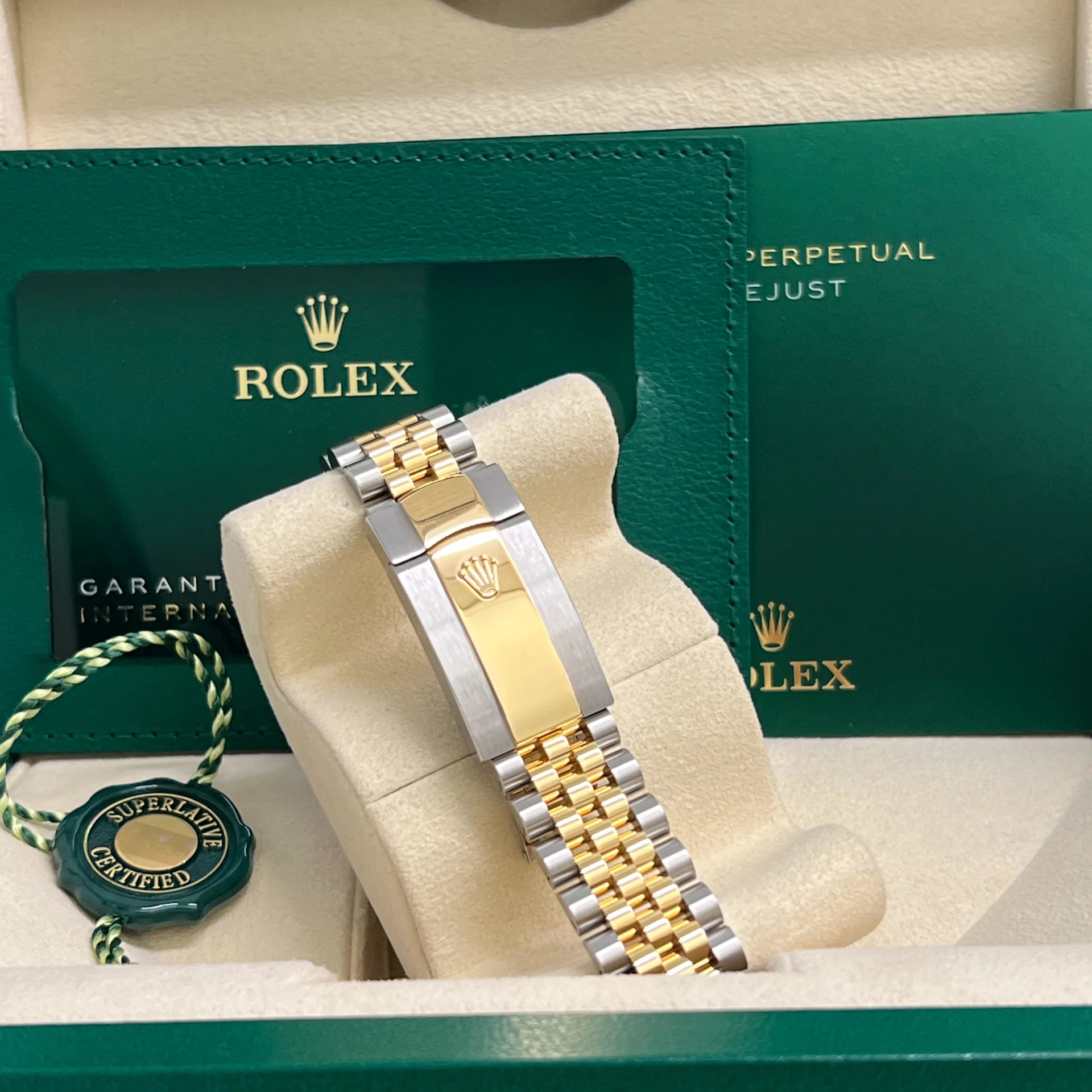 Rolex Datejust 41mm Two-Tone Yellow Gold Fluted Bezel Black Index Dial Jubilee - 126333 - Image 9