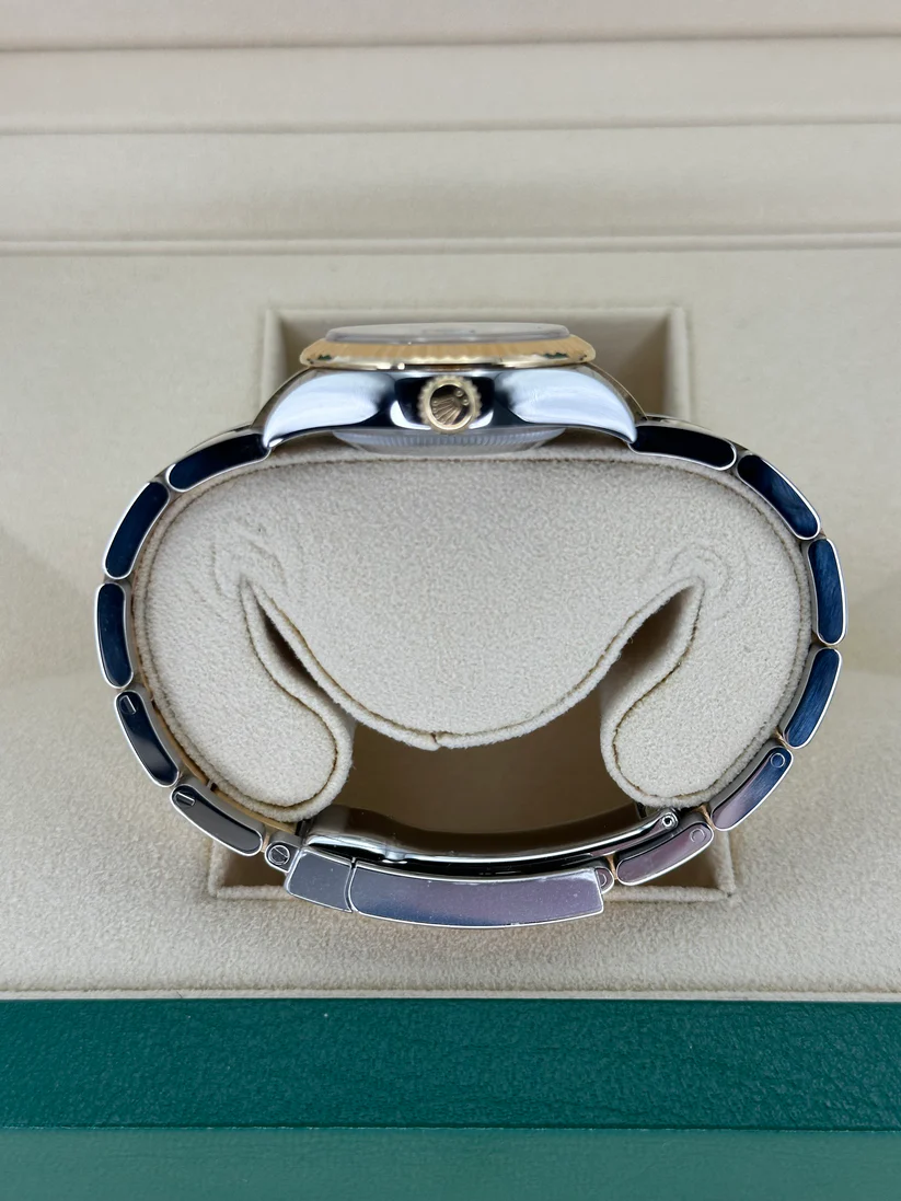 Rolex Lady-Datejust 28mm 279173 White Roman Dial Oyster Bracele - Image 8