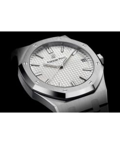 Alternative view of Audemars Piguet Royal Oak Selfwinding Ref. # 15500ST.OO.1220ST.04