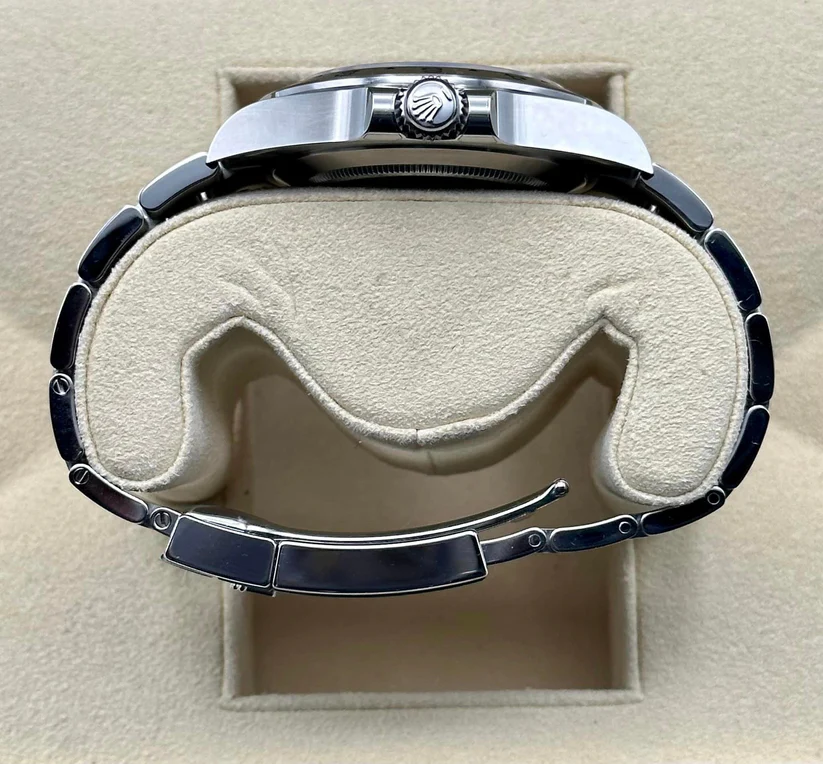 Rolex Explorer II 226570 42mm White Dial Men's Watch - Image 10