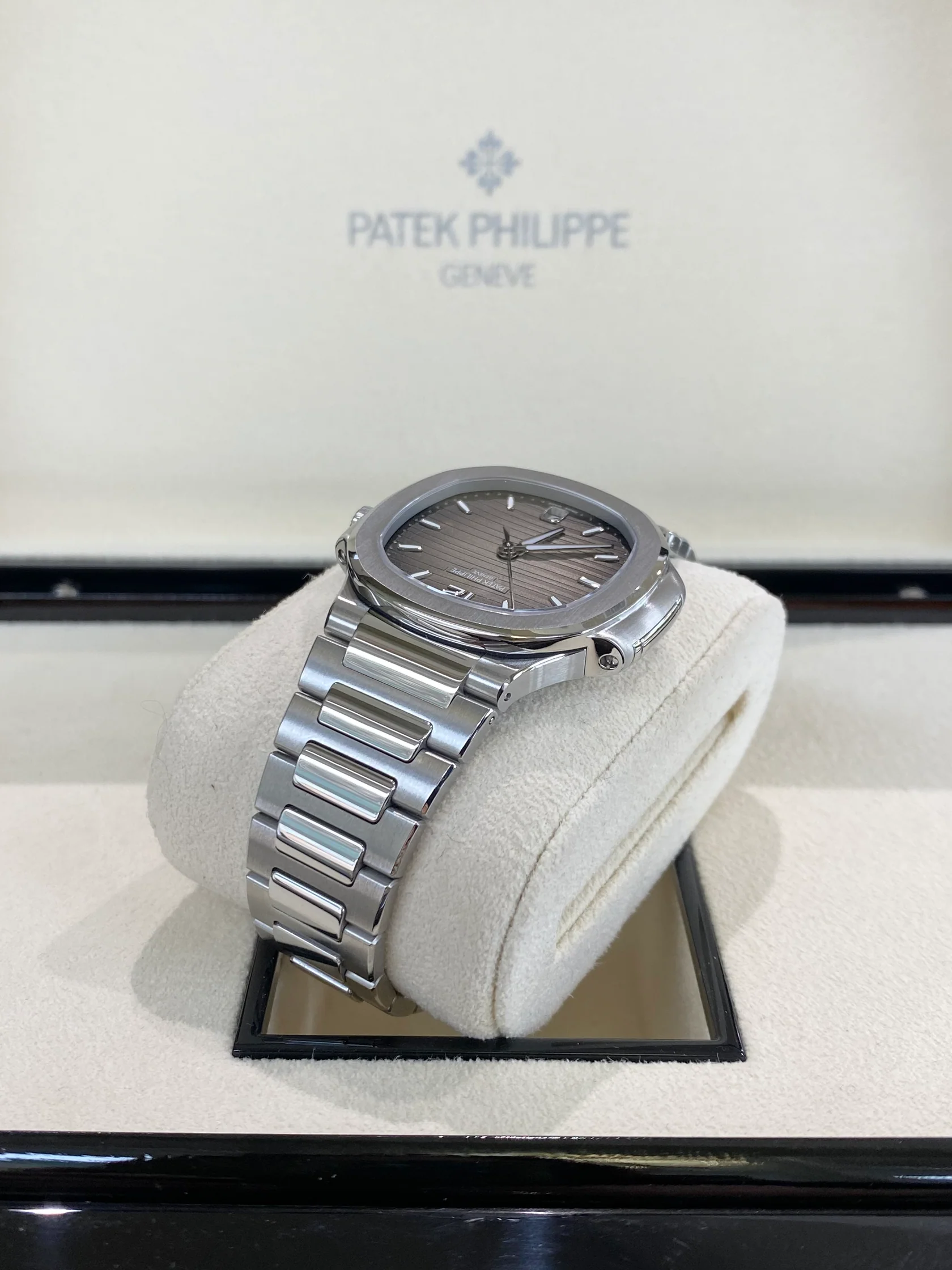Patek Philippe Nautilus Automatic Ladies Watch 7118/1A-011 - Image 7