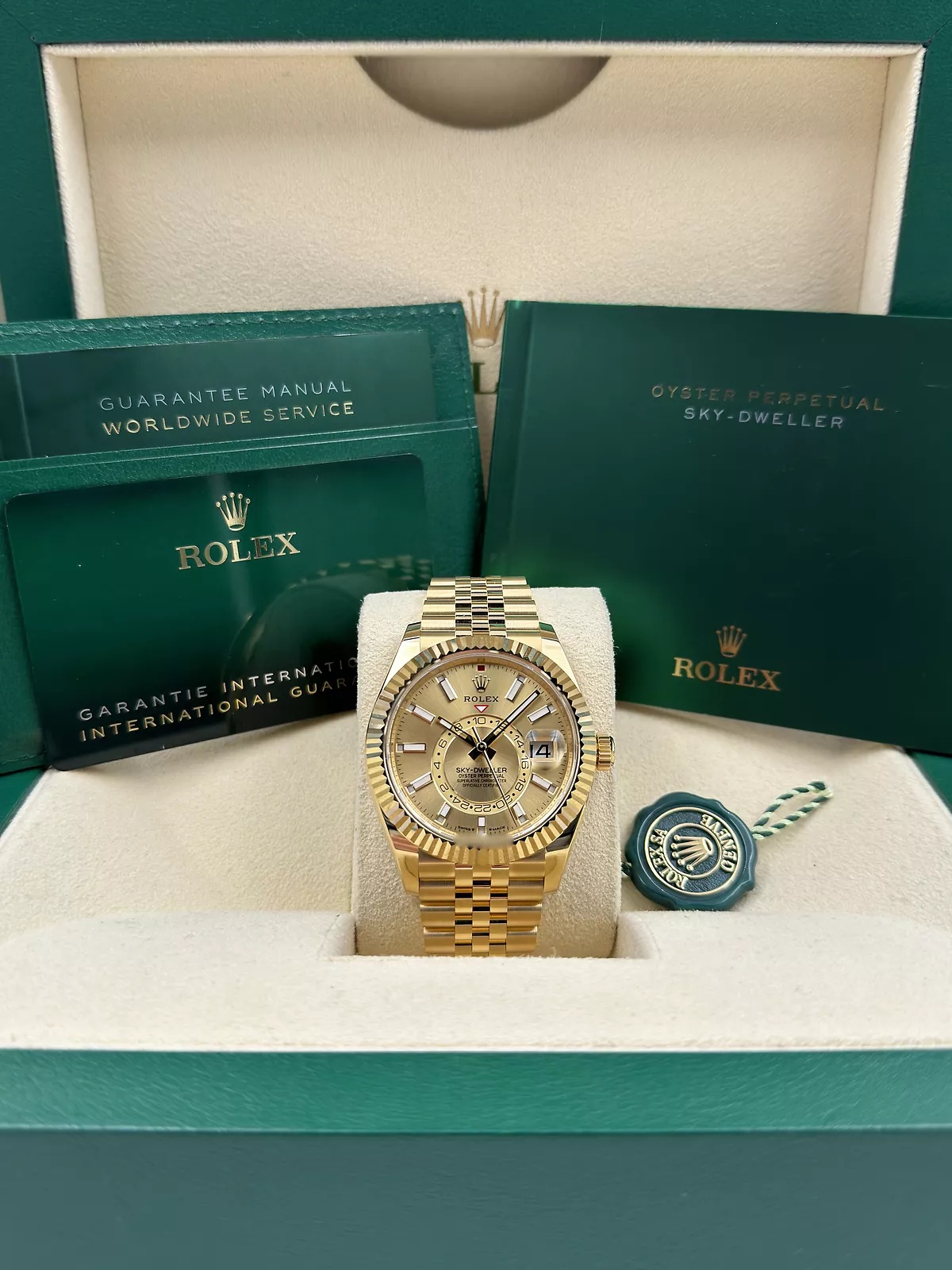Rolex Sky-Dweller 42mm 336938-0004 Yellow Gold Champagne Dial Jubilee - Image 6